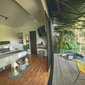 King Room with Spa Bath