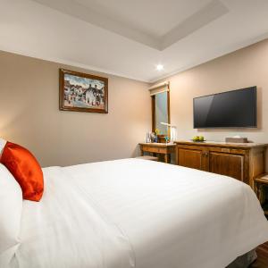 Connecting Room