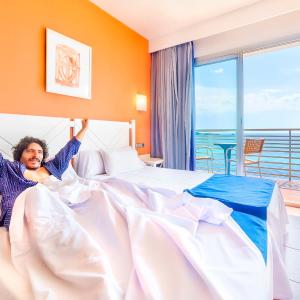 Triple Room with Sea View