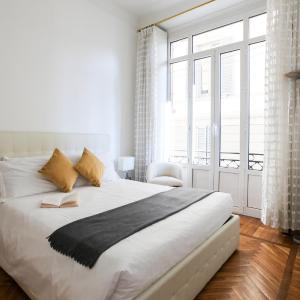 Two-Bedroom Apartment - Via Rovello 19 