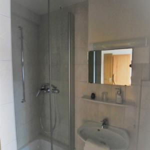 Double or Twin Room with Shower