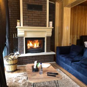 Royal Suite with Fire Place and Hot Tub - Waterfall View