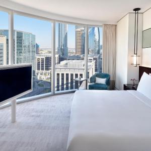 Executive Suite Sky View - Ultimate Staycation with At The Top Tickets Burj Khalifa
