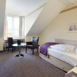 Business Single Room with Single Bed