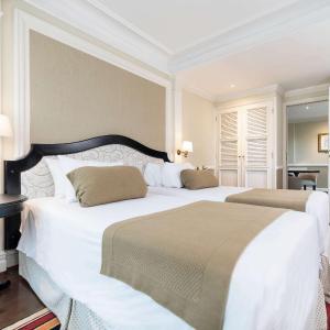 Deluxe Twin Room with Balcony