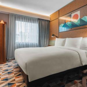Eaton Suite