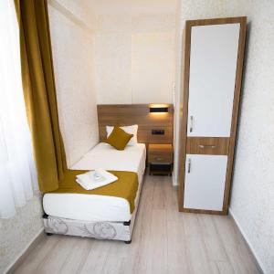 Single Room with Private Bathroom