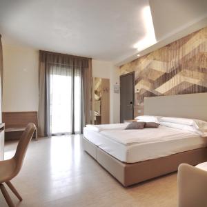 Triple Room with Side Sea View