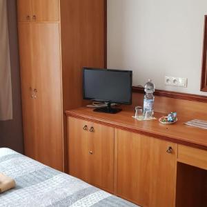 Single Room with Private Bathroom