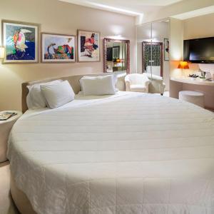Superior King Suite