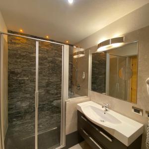 Triple Room with Mountain View