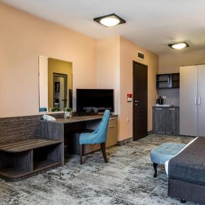 Double Studio (Balcony) Free Parking