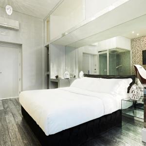Deluxe Double Room with Bath