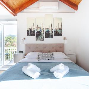 Superior Double Room with Balcony and Sea View