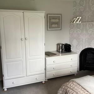 Double Room with Private External Bathroom