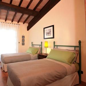 Twin Room with Private External Bathroom