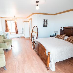 Queen Room with Sea View