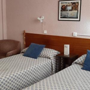 Triple Room with Shared Bathroom