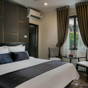 Deluxe Double or Twin Room with City View