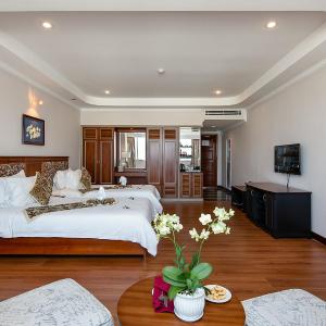 Deluxe Twin Room with Bathtub