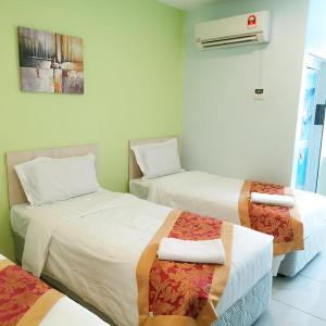 Triple Room with Private Bathroom