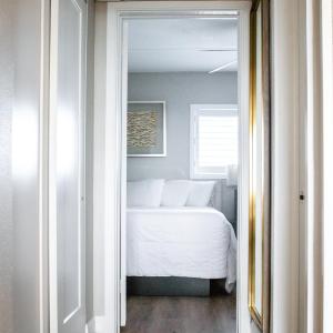Type E - Oceanview Two Room Suite