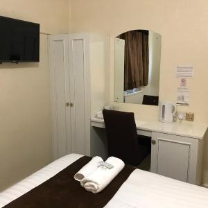 Deluxe Double Room with Shower