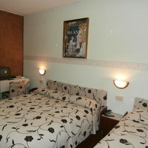 Triple Room with Private Bathroom