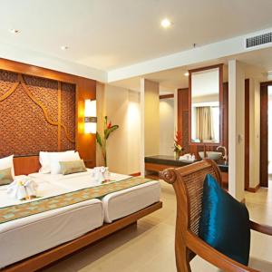 Superior Double or Twin Room with Pool View