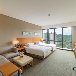 Twin Room with Mountain View