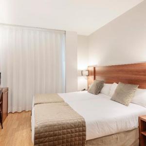 Twin Room with Balcony