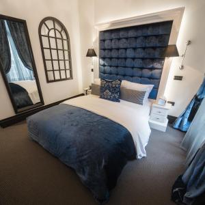 Superior Double Room with Balcony