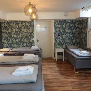 Family Room (2 Adults + 2 Children)