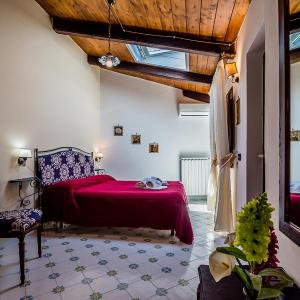 Double Room with Balcony and Sea View
