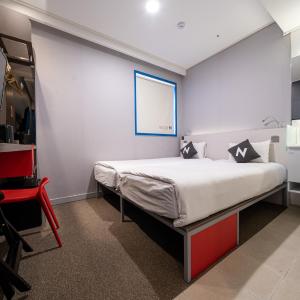 [Staycation Offer] Standard Twin Room with Late Check-out at 14:00