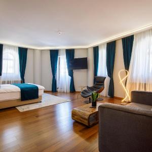 Suite with Balcony