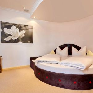 Suite with Lake View