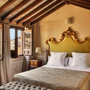 Deluxe Room with Alhambra Views