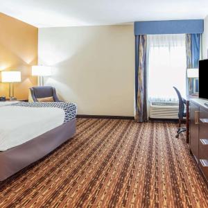 King Room - Hearing Accessible/Non-Smoking 