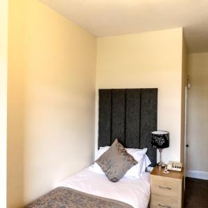 Single Room with Bathroom