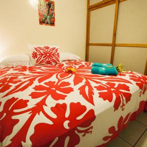 Standard Double Room with Shared Bathroom