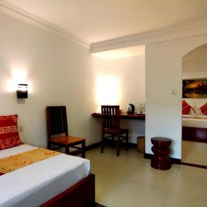 Junior Suite with Pool View