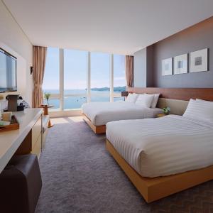 Deluxe Family Twin Room (Ocean View)