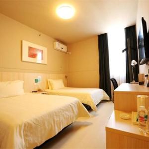 Business Twin Room A
