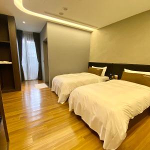Business Twin Room(Free Outdoor Parking)(Check-in after 16:00 on weekdays)