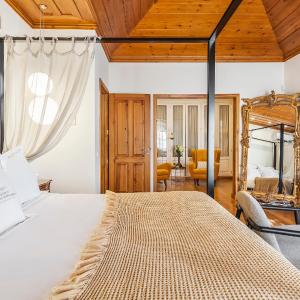 Suite with Pool View