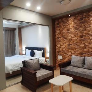 King Suite Room