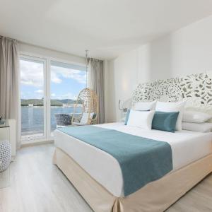 Superior Double or Twin Room with Sea View Oh La La 