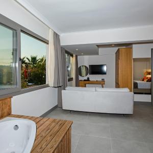 Queen Suite