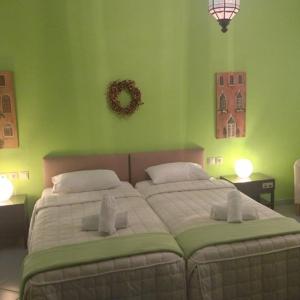 Standard Τwin Room with Sea View